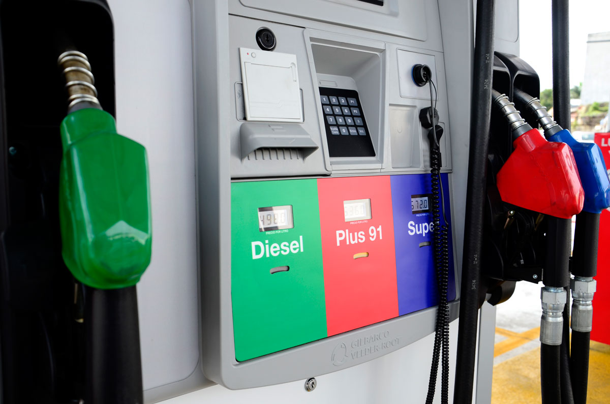 Combustibles registrarán una leve rebaja en su precio a partir de este lunes