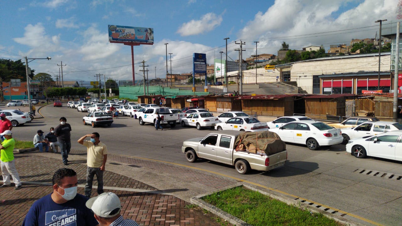 Unos 140 taxistas fallecidos por Covid; “vamos ir a buscar la vacuna en caravana a El Salvador”