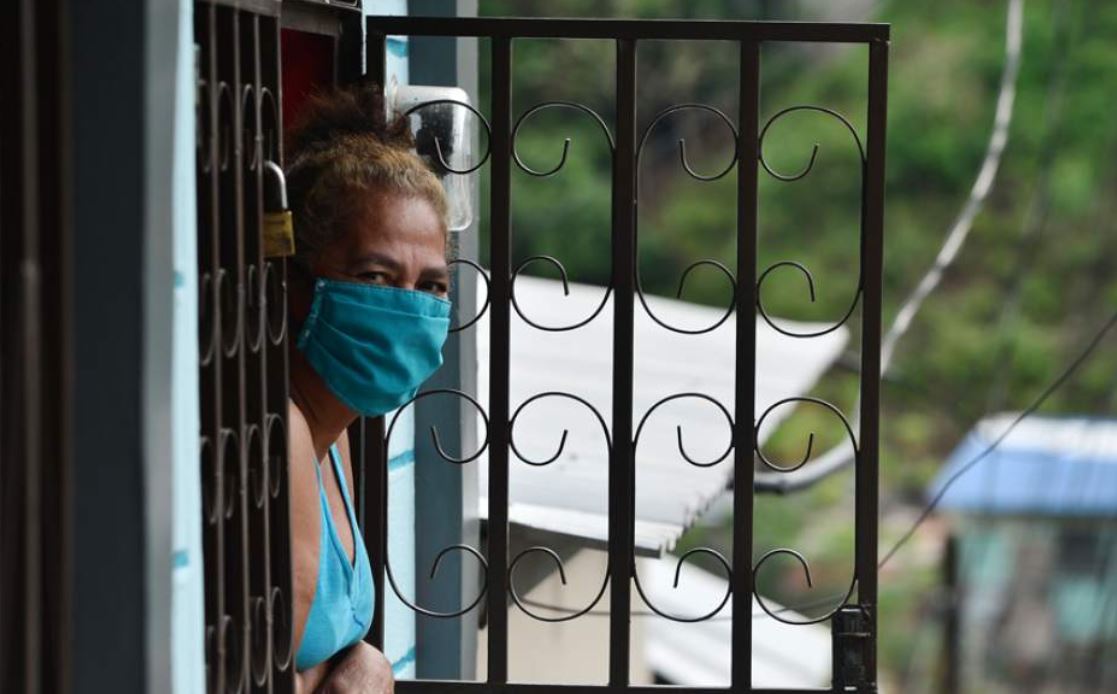 Comité de la UNAH sugiere eliminar uso obligatorio de mascarilla en lugares cerrados