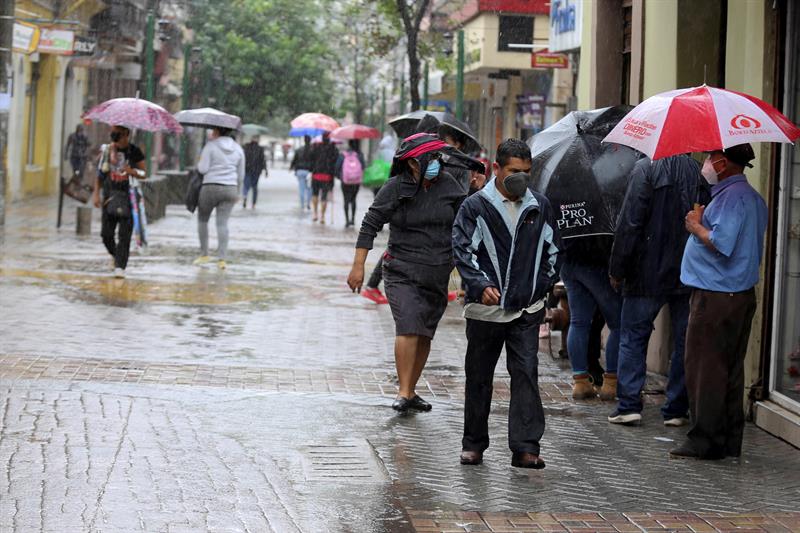 Vaguada dejará lluvias en territorio hondureño a partir de este viernes