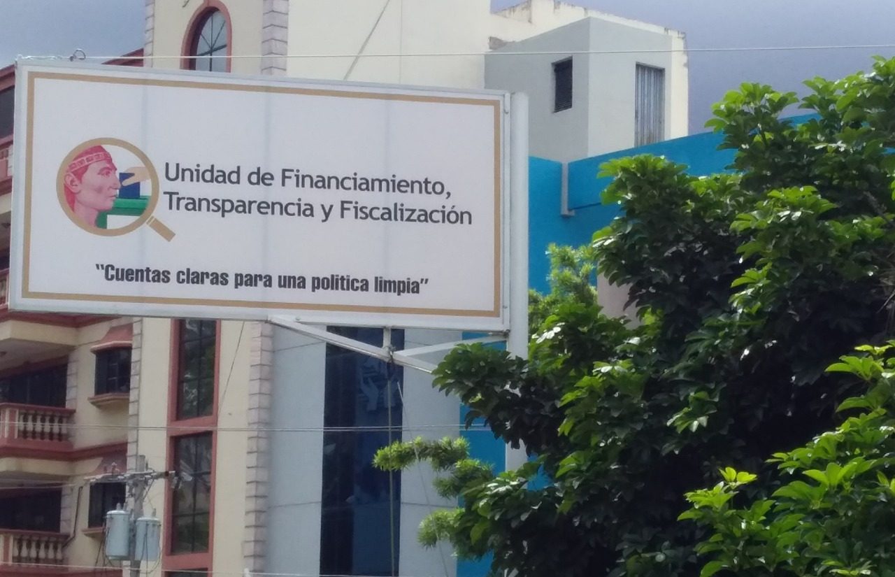 “Unidad de Política Limpia es una farsa porque narcotráfico sigue financiando campañas”: Santos Orellana