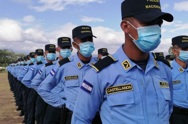 Unas 900 solicitudes de reingreso de exoficiales ha recibido la Policía Nacional