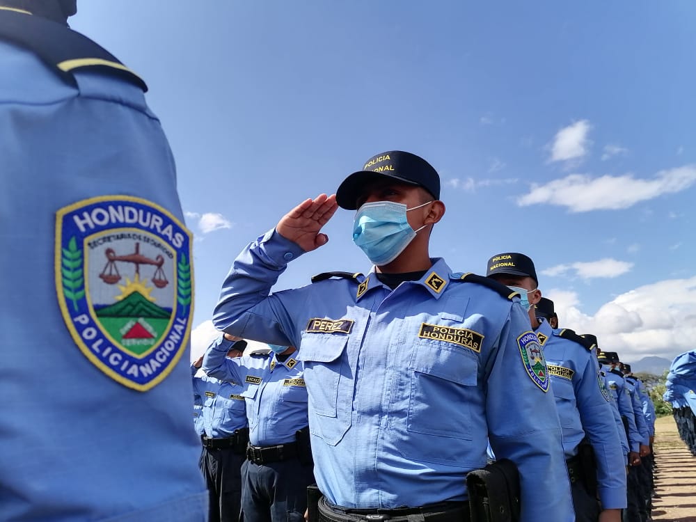 Secretaría de Seguridad pide paciencia a policías depurados que esperan ser reintegrados