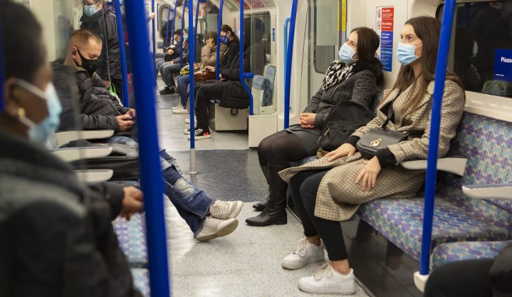 EE.UU ordena el uso de máscara a todos los viajeros del transporte público