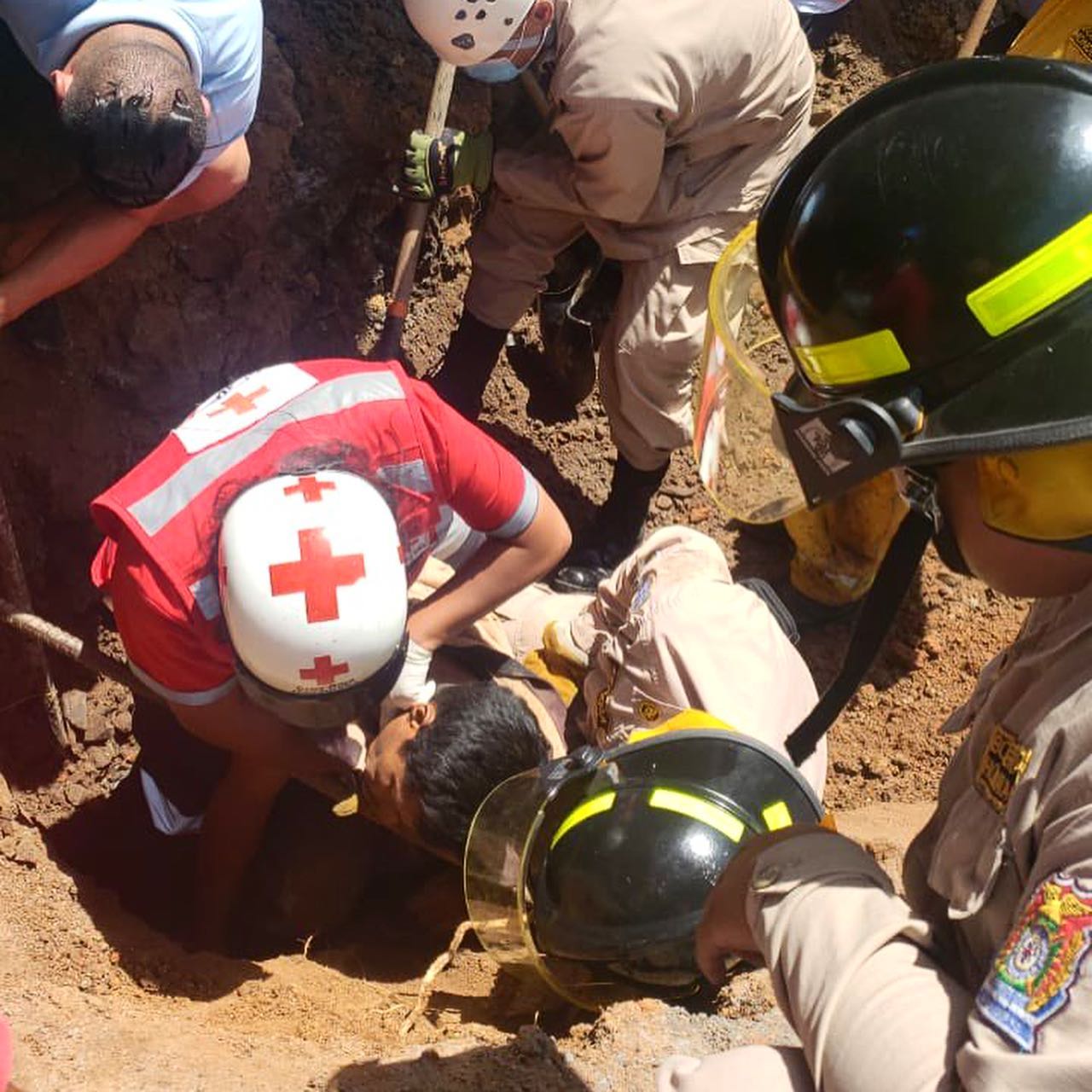 Ascienden a dos los obreros muertos de los tres que resultaron soterrados en Sabanagrande