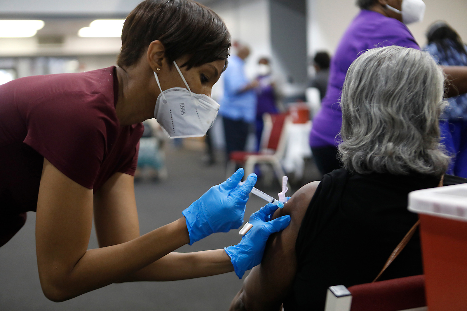 Florida retira límite de edad para vacunación de adultos contra el Covid-19