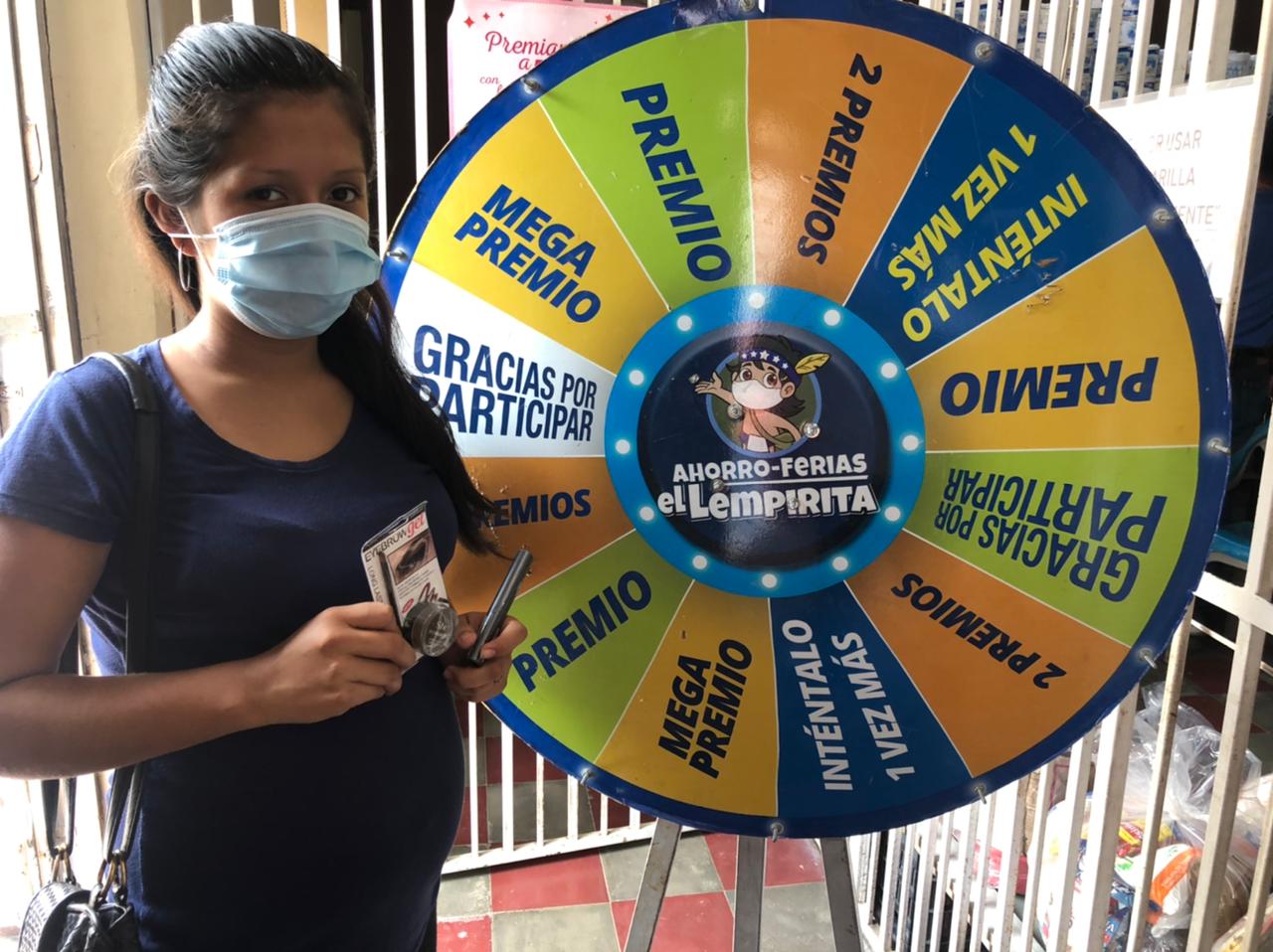 Ruleta Ganadora de Banasupro entregó premios a consumidoras de Florida, Copán