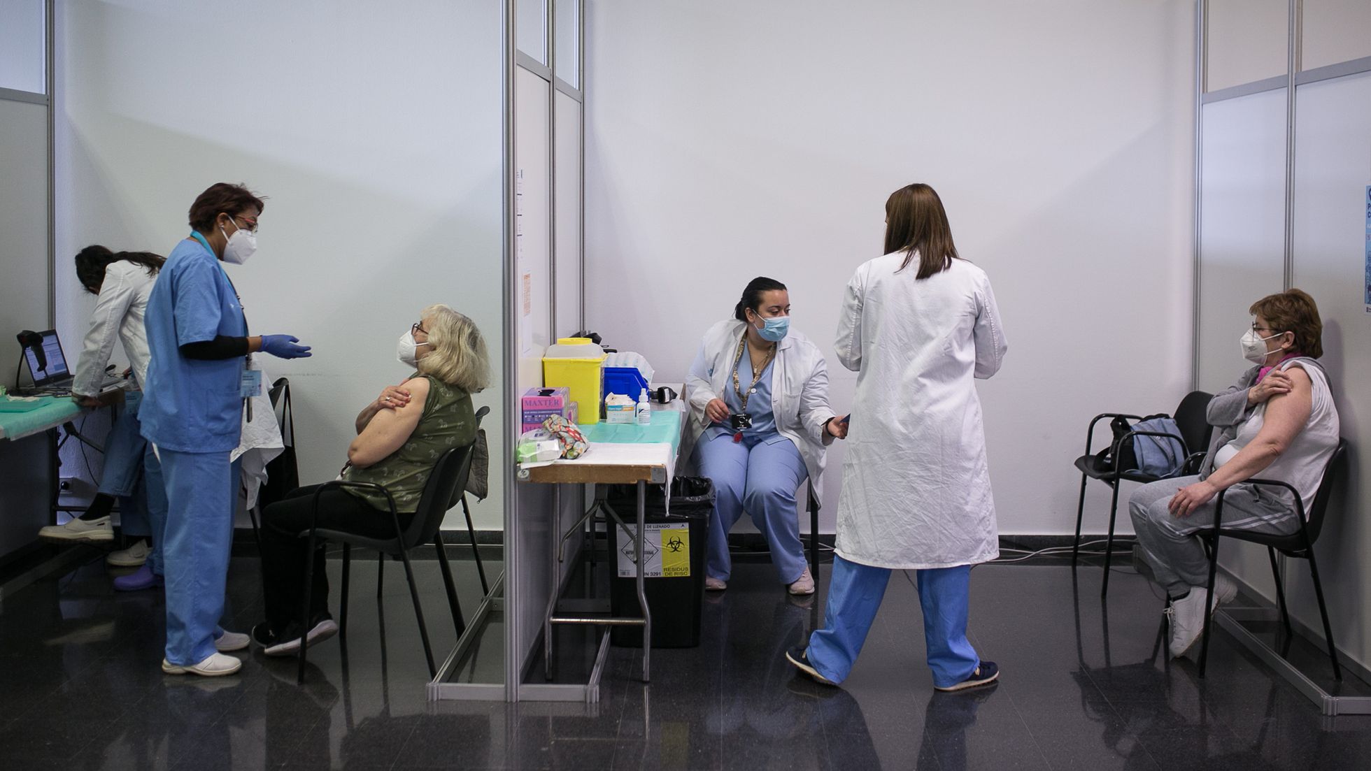 España asegura estar a 100 días de lograr inmunidad anticovid
