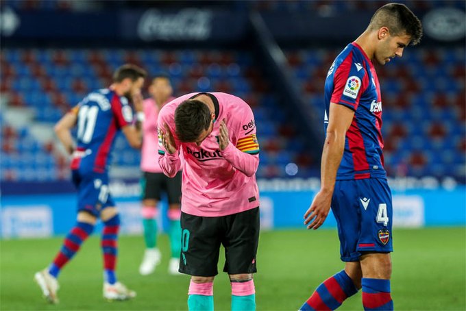 El Barcelona empata ante el Levante y estaría despidiéndose de LaLiga