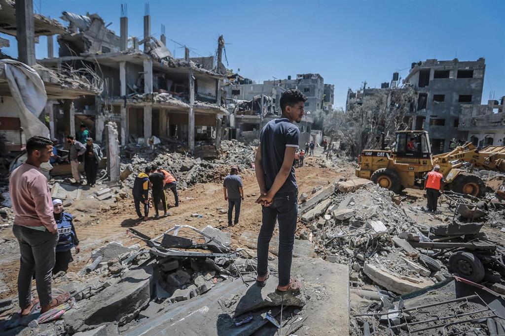 Más de 30 escuelas han sufrido daños por bombardeos israelíes sobre Gaza