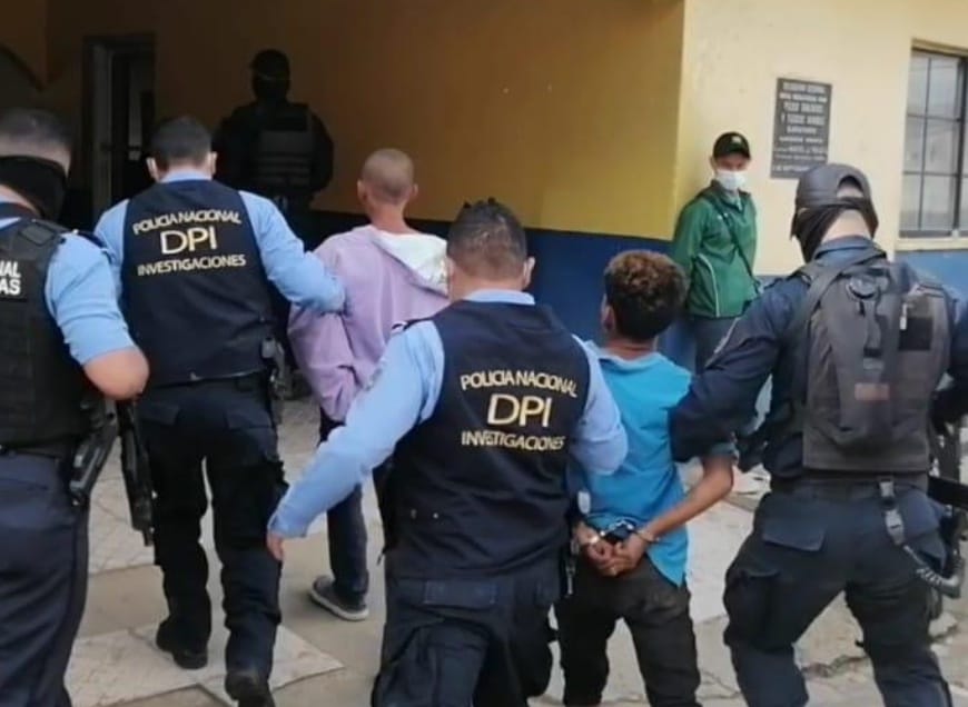 Más de 55 personas detenidas durante fin de semana por diferentes delitos