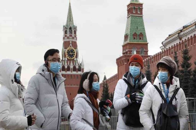 Moscú sortea autos y un apartamento para impulsar la campaña de vacunación