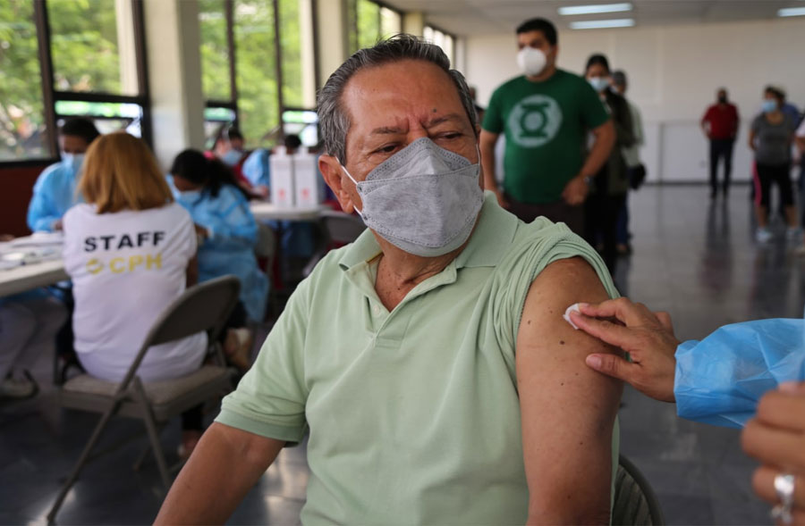 Continúa la incertidumbre para 40 mil hondureños vacunados con primera dosis Sputnik V