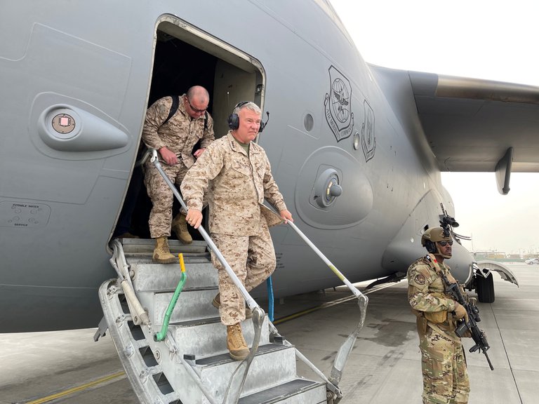 EEUU tomará represalias contra ISIS-K por el atentado en el aeropuerto de Kabul