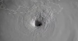 El monstruoso ojo del huracán Ida visto desde el espacio