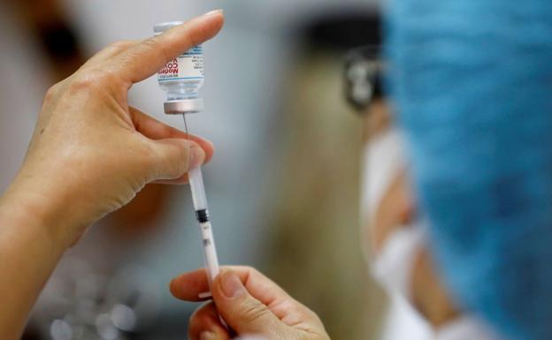 Autorizan el primer ensayo clínico de una vacuna española contra el Covid-19   