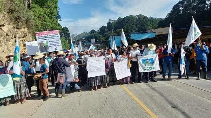 Siguen protestas para exigir renuncia del presidente guatemalteco