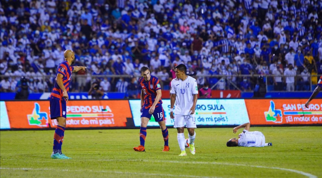 FIFA abre expediente disciplinario a Honduras y la “H” podría jugar a puerta cerrada