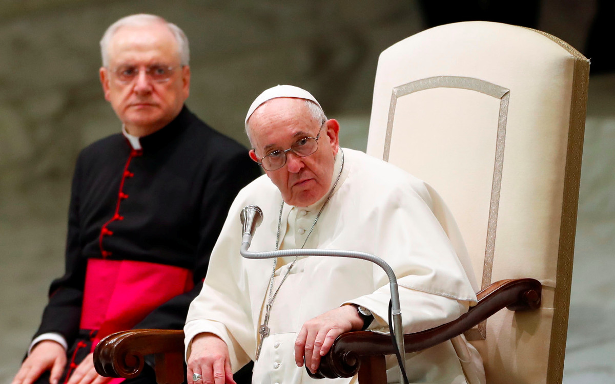 El Papa dice estar avergonzado porque Iglesia no priorizó a víctimas de abuso en Francia