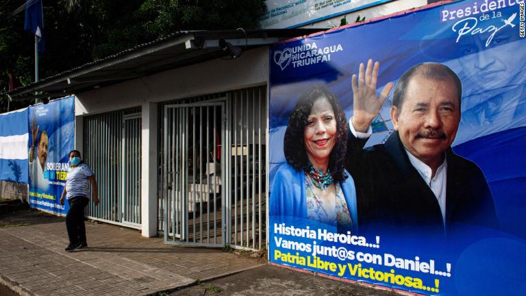 Nicaragua vota en unas elecciones para “coronar” a Daniel Ortega
