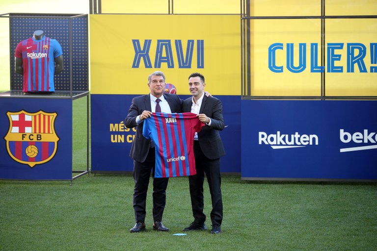 Xavi cumple su sueño y finalmente es presentado como nuevo técnico del Barcelona