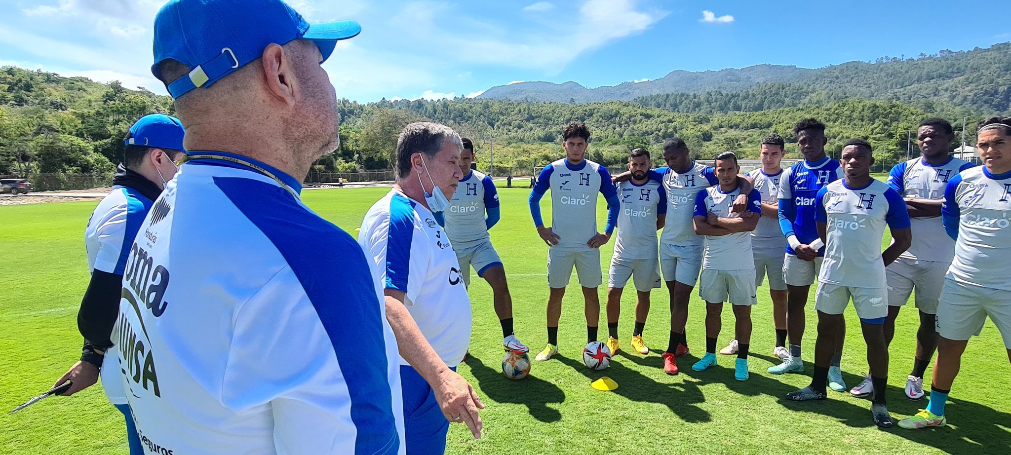 Inició oficialmente la era del “Bolillo” Gómez con la Selección de Honduras