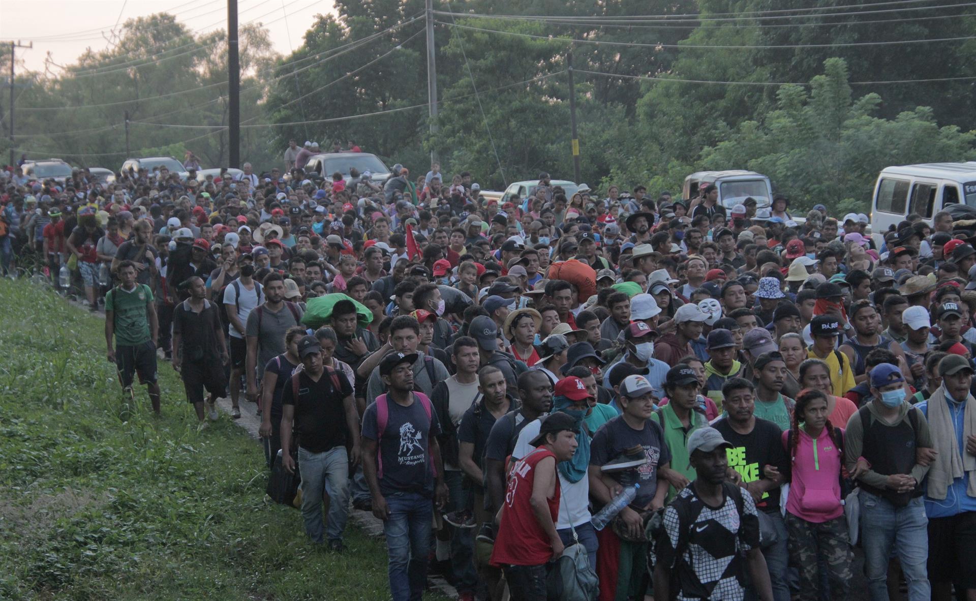 Decían que el hondureño huía de la dictadura, ahora hay una caravana más numerosa: Tomás Zambrano