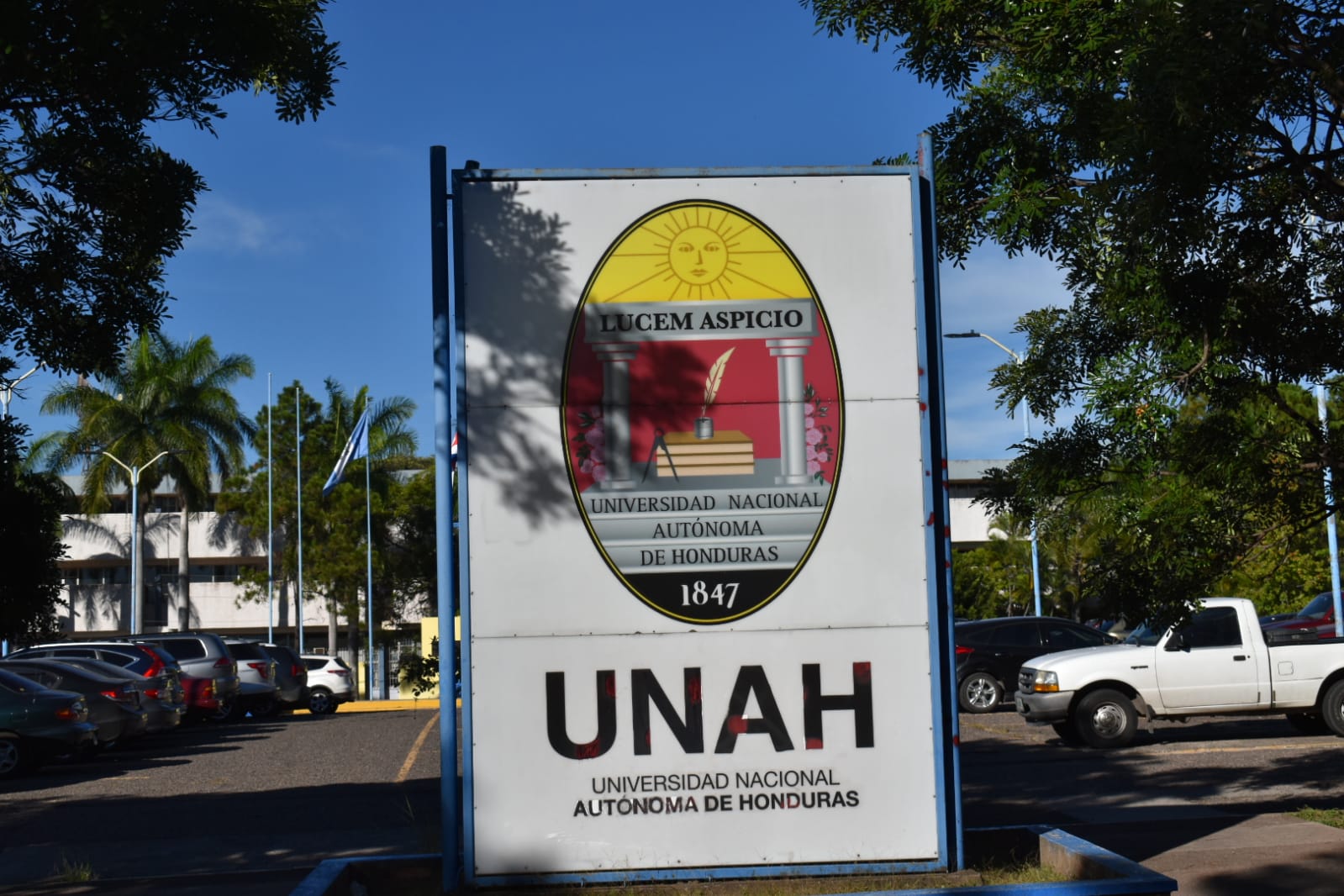 Habilitados los accesos de la UNAH tras dos días de tomas por encapuchados  