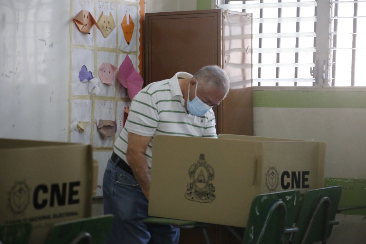 Honduras tendría tres elecciones el mismo año de aprobarse la segunda vuelta electoral