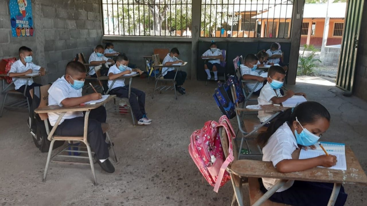 “No hay esperanza que los políticos busquen cambiar el sistema educativo”: exsecretario de Educación