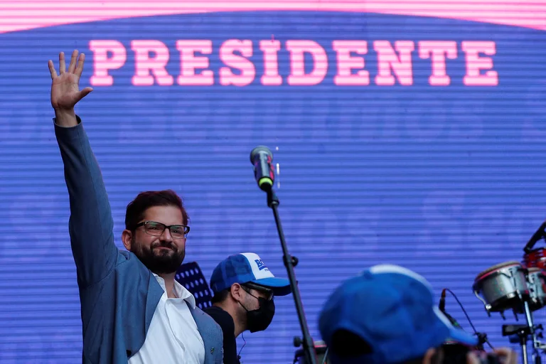 Gabriel Boric derrotó a José Antonio Kast y fue electo presidente de Chile