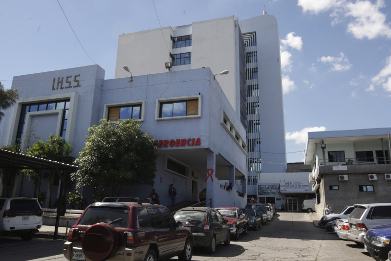 Médicos denuncian que el IHSS continúa sin autoridad
