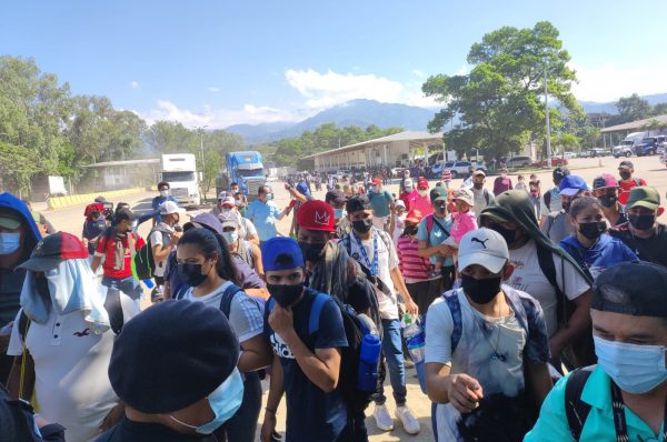 Guatemala continúa con detención de migrantes que avanzan en pequeños grupos