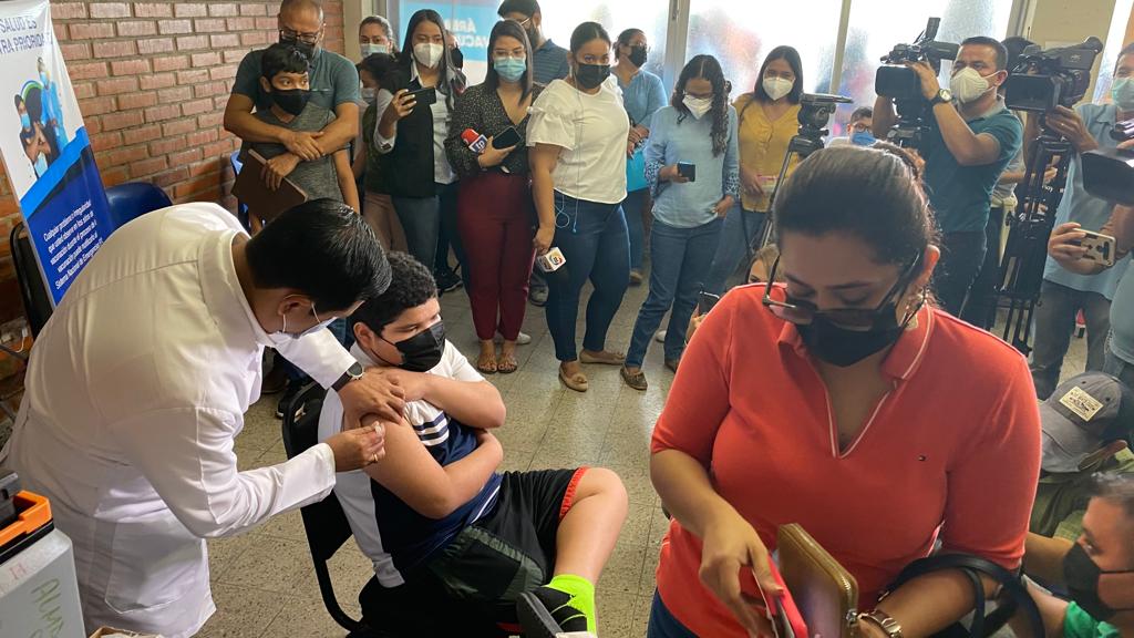 Arranca vacunación contra COVID-19 a menores de 11 años en Honduras