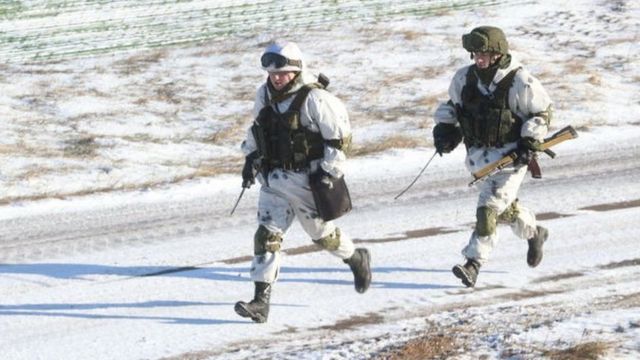 Rusia anuncia retiro de algunas tropas desplegadas en la frontera con Ucrania