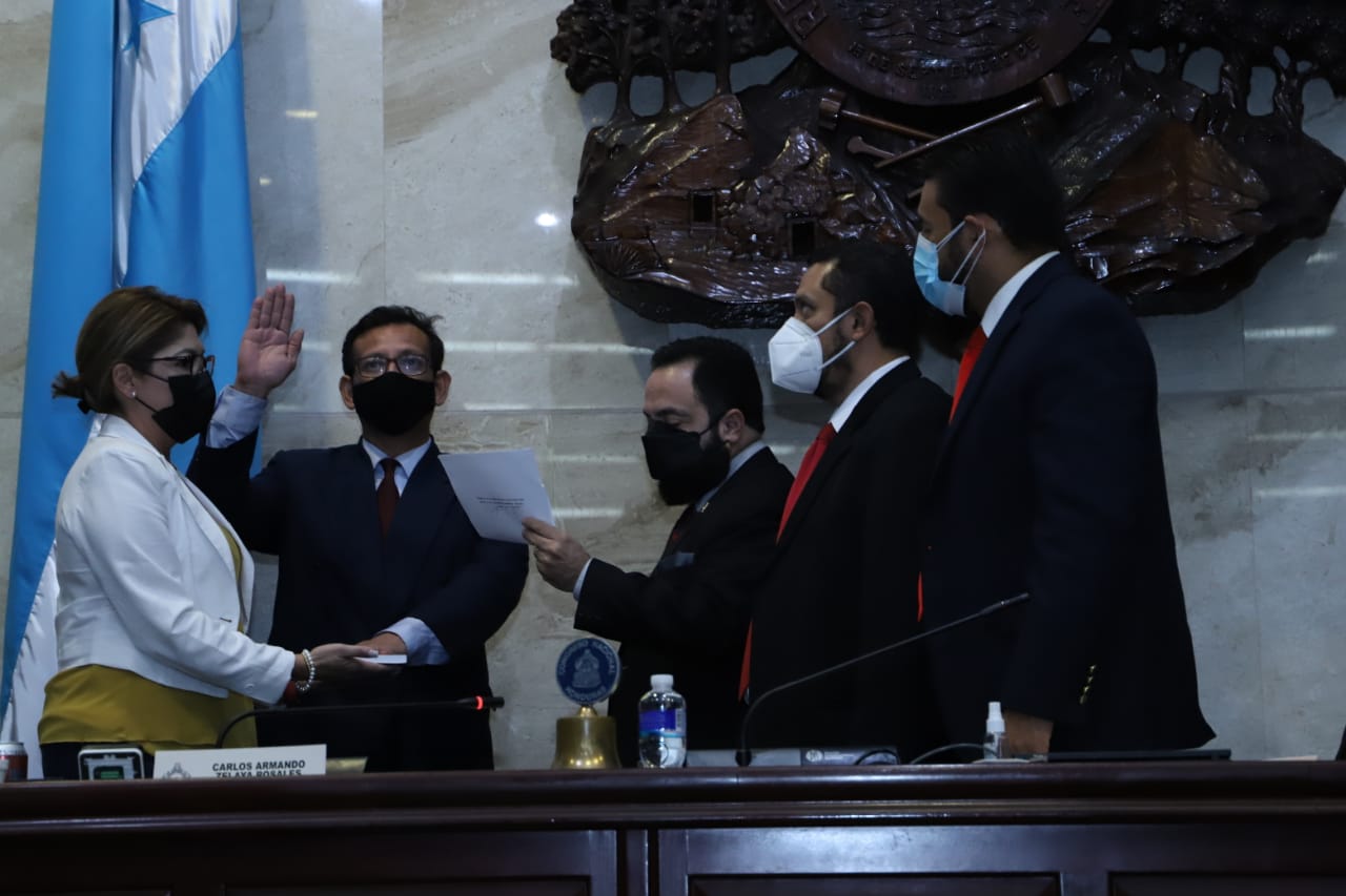 Legislativo presidido por Redondo nombra a los nuevos procuradores de la República