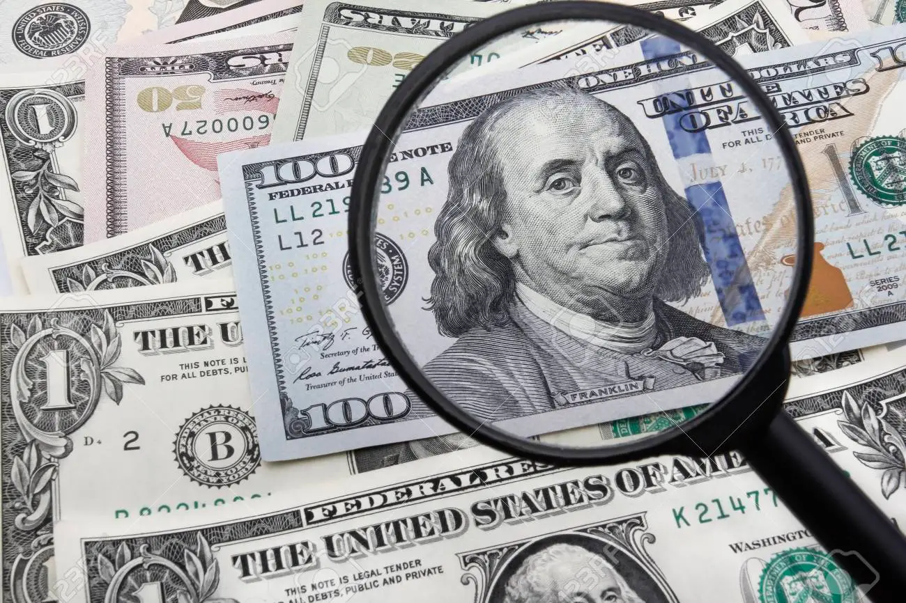 Escasez de divisas “no” es por falta de dólares y puede ser por “restricción” monetaria