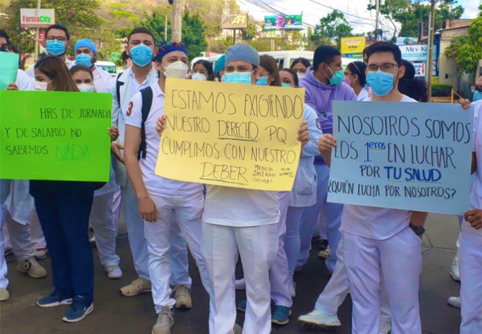 Médicos internos anuncian paro de labores  a nivel nacional
