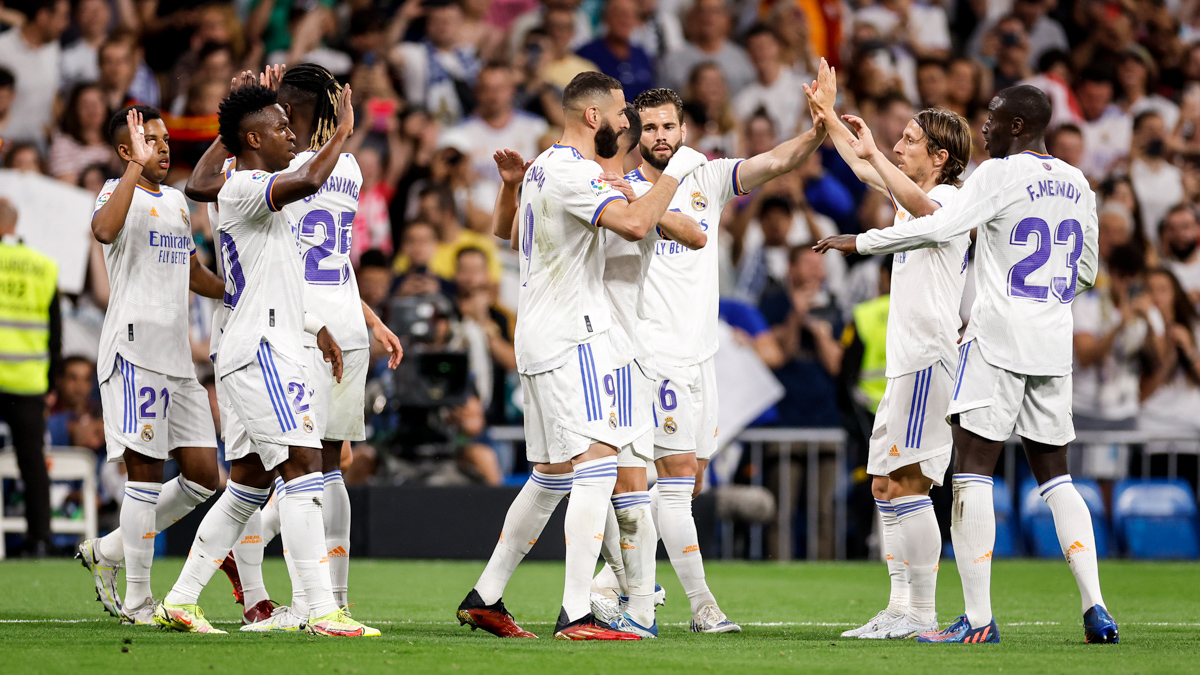 Real Madrid golea al Levante y lo desciende matemáticamente