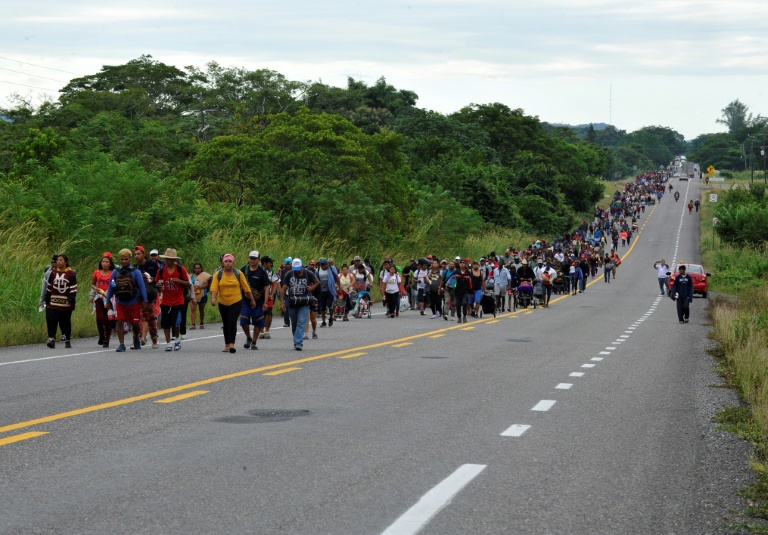 Prevén que caravanas migrantes continuarán, porque condiciones del país no han mejorado