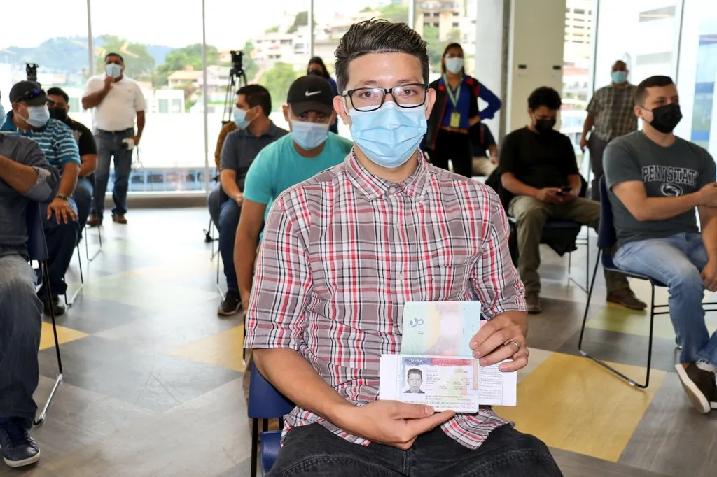 Autoridades de gobierno gestionan visas de trabajo para hondureños en EEUU