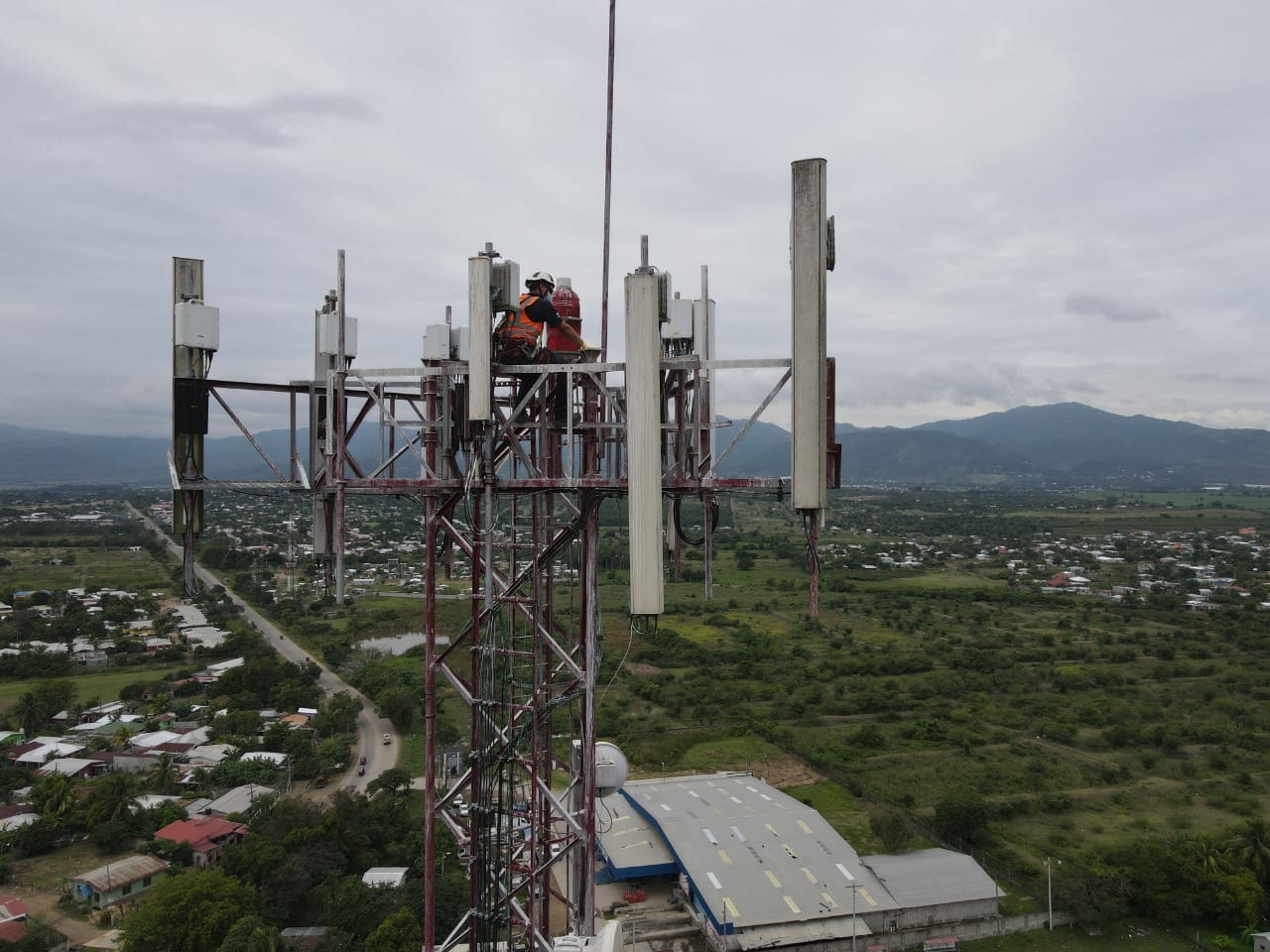 Más de 160 ciudades se suman al acceso de internet y servicio móvil en Honduras