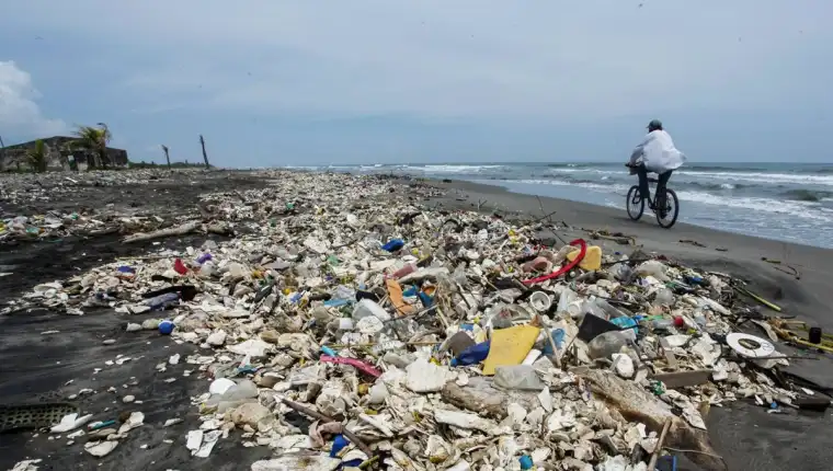 Honduras busca fondos para proyecto que busque solucionar problemas de basura en Río Motagua