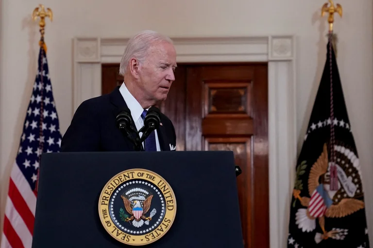 “Es un día triste para el país”: Biden tras el fallo de la Corte Suprema de EEUU sobre el aborto