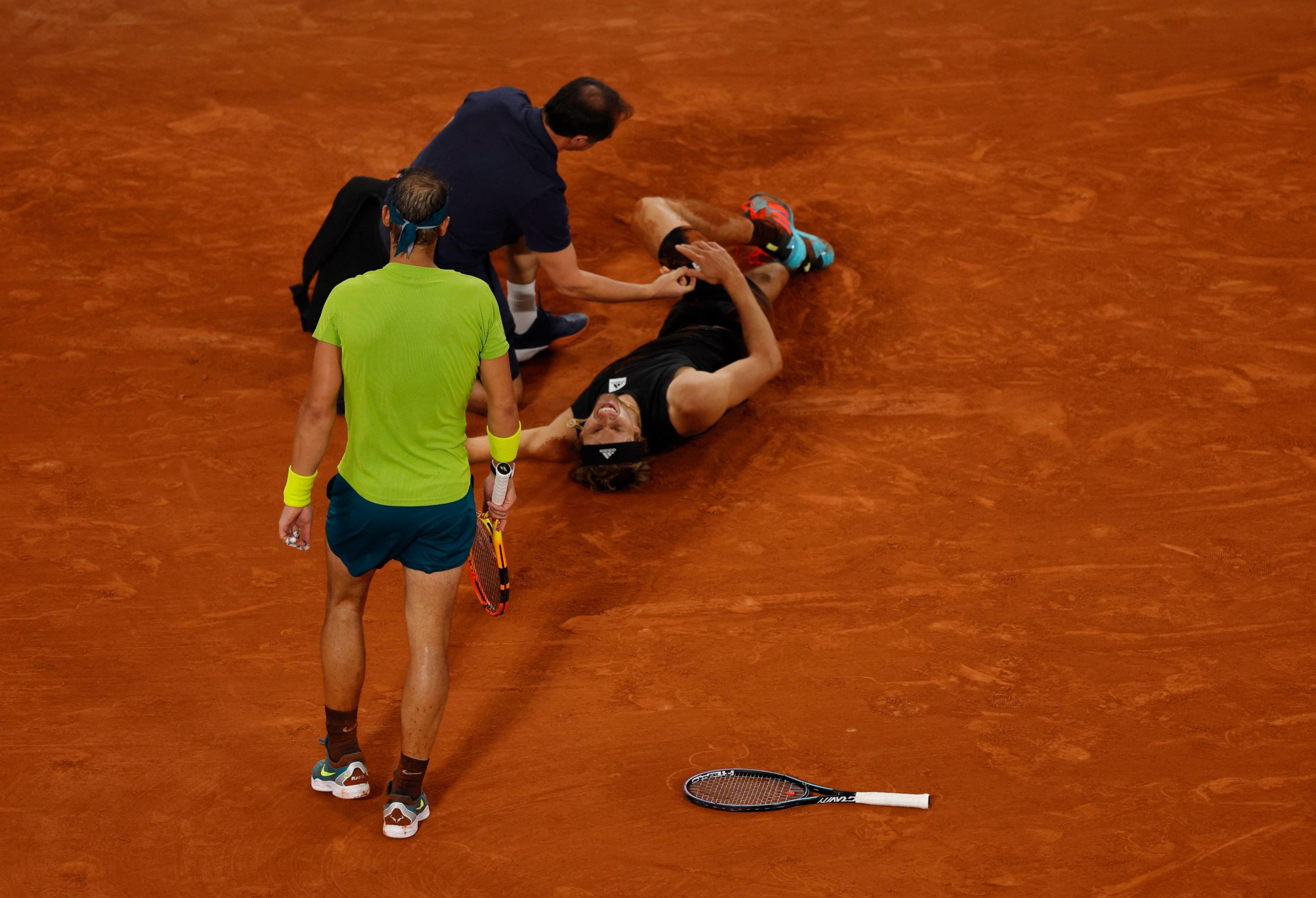 Rafael Nadal jugará la final de Roland Garros tras la lesión de Zverev en las semifinales