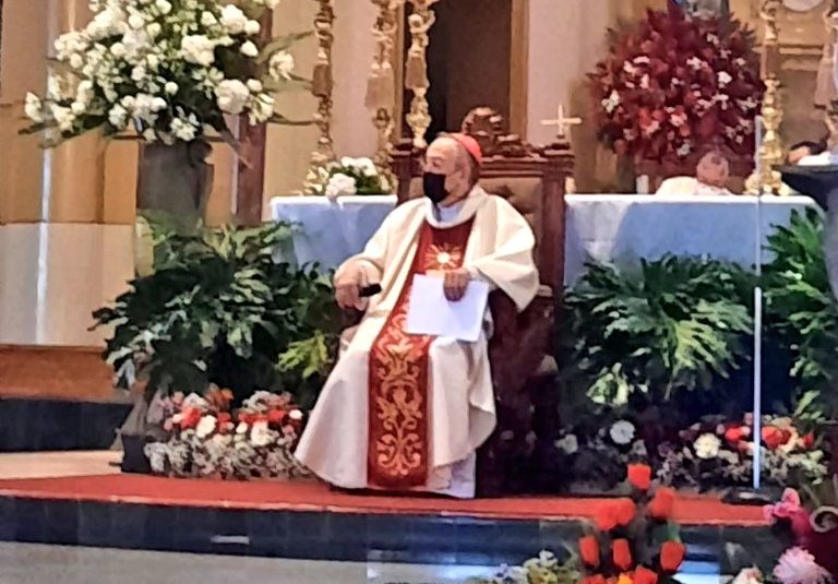 Cardenal Rodríguez aboga por más empleos y abrir los horizontes de esperanza