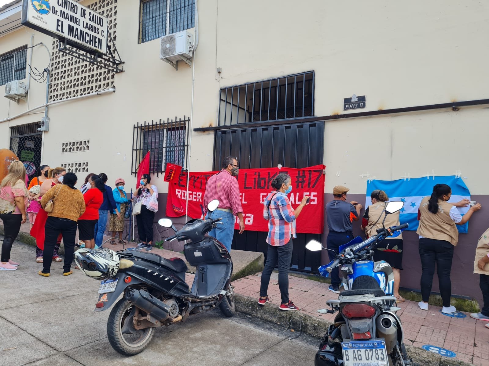 Simpatizantes de Libre se toman centro de salud en barrio El Manchén