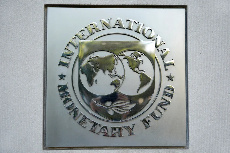 Inflación, desaceleración global y guerra en Ucrania: el FMI bajó su perspectiva de crecimiento mundial