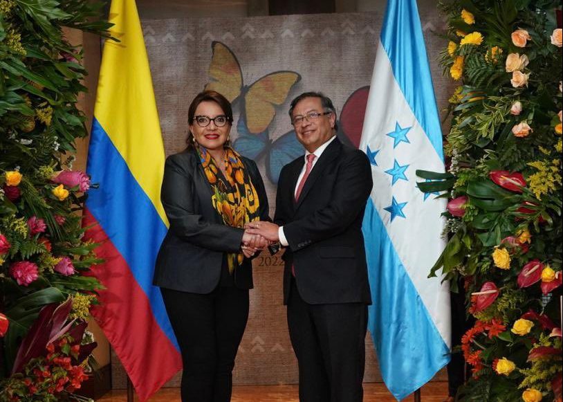Presidenta Xiomara Castro se reúne con Alberto Fernández y Gustavo Petro