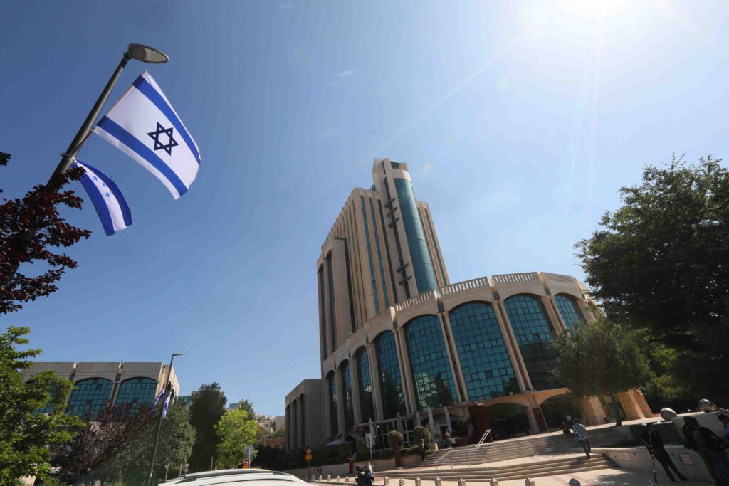 Vicepresidente del CN reconoce que retornar embajada a Tel Aviv, es parte de la política del gobierno